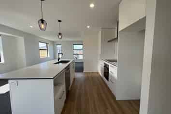 49 Crossley Ave, Ravenswood