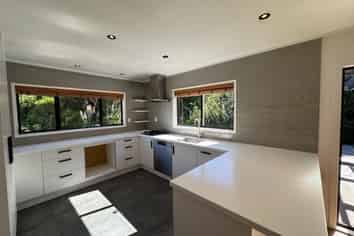 45 Kennedy Road, Surfdale