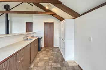 17 Niddry Crescent , Winton