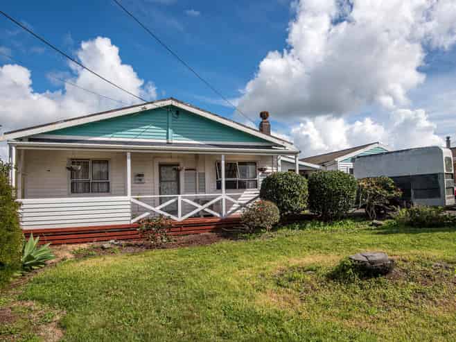 16 Tauraroa Road, Maungakaramea