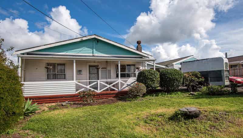 16 Tauraroa Road, Maungakaramea