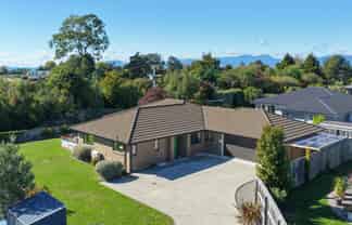 10 Les Wakefield Road, Mapua