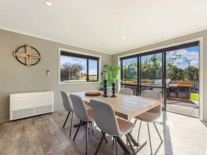 10 Les Wakefield Road, Mapua