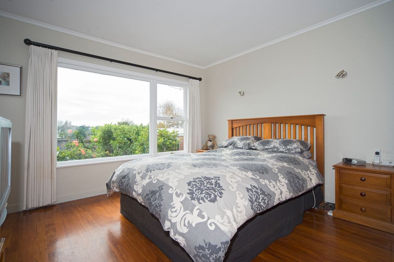 Beautiful 2 Bedroom with Native Timber Floors - Ansicht 6