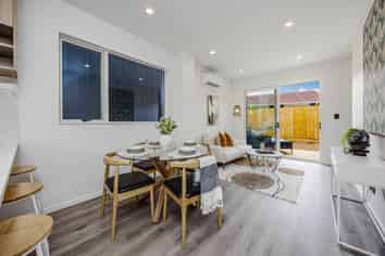 2/69 Wordsworth Road, Manurewa