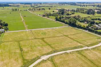 223 Kuku Beach Road and James Farm Lane, Levin