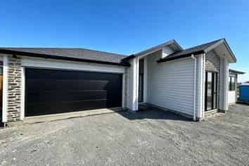 55 Parkland Loop, Milldale