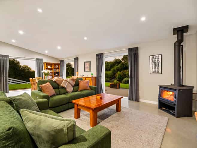 16 Corbett Drive, Te Puna