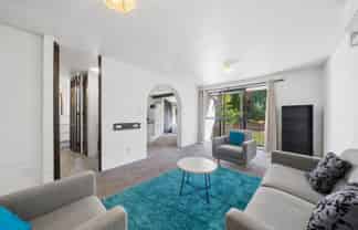 141H Churton Drive, Churton Park