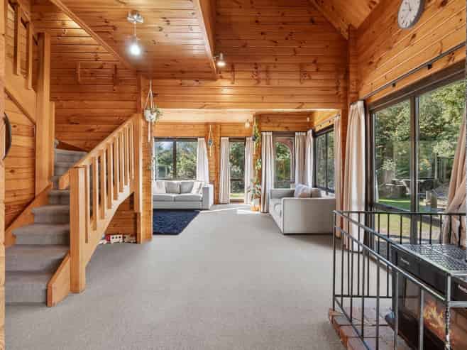 2 Teal Valley Road, Hira