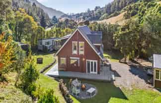 2 Teal Valley Road, Hira