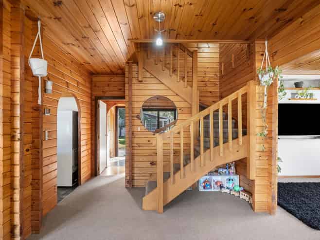 2 Teal Valley Road, Hira