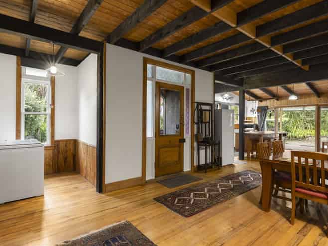 2/24 Clothier Road, Hamilton Lake