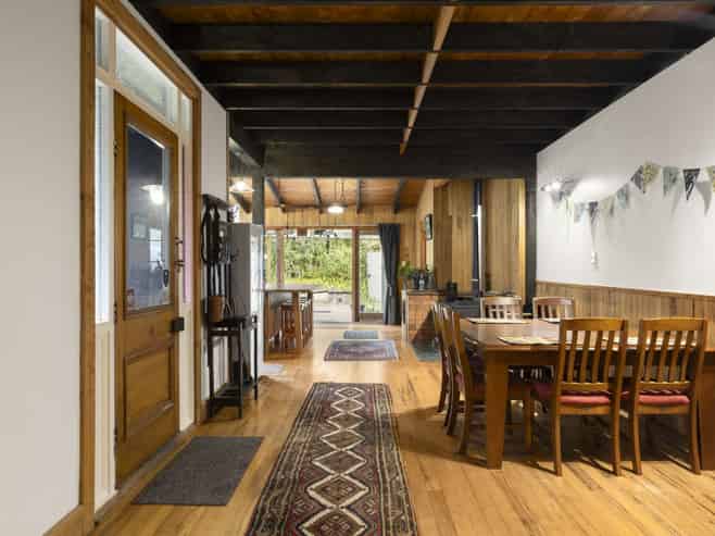 2/24 Clothier Road, Hamilton Lake