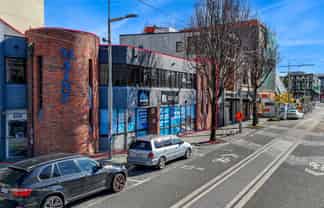 All eyes on you – prime CBD frontage