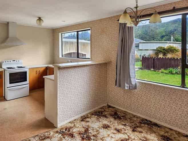 343 Wellington Road, Wainuiomata