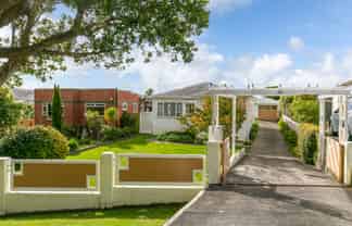 20 Haumia Street, Johnsonville