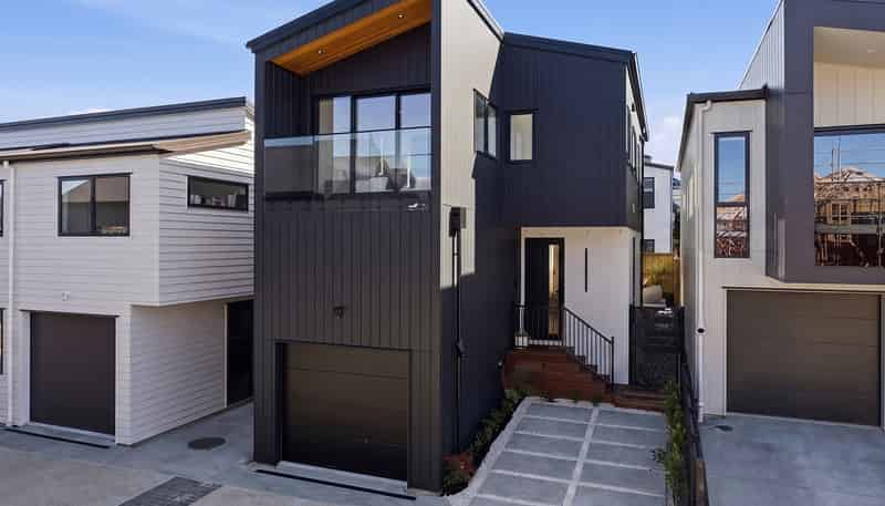 102E Te Oneroa Way, Long Bay