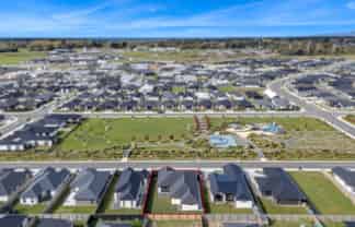 29 Weaver Street, Ravenswood