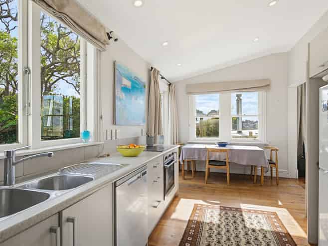 32 Eden Street, Island Bay