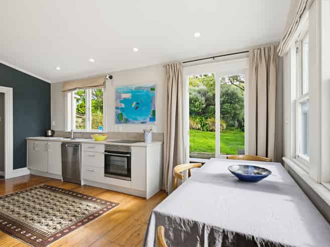 32 Eden Street, Island Bay