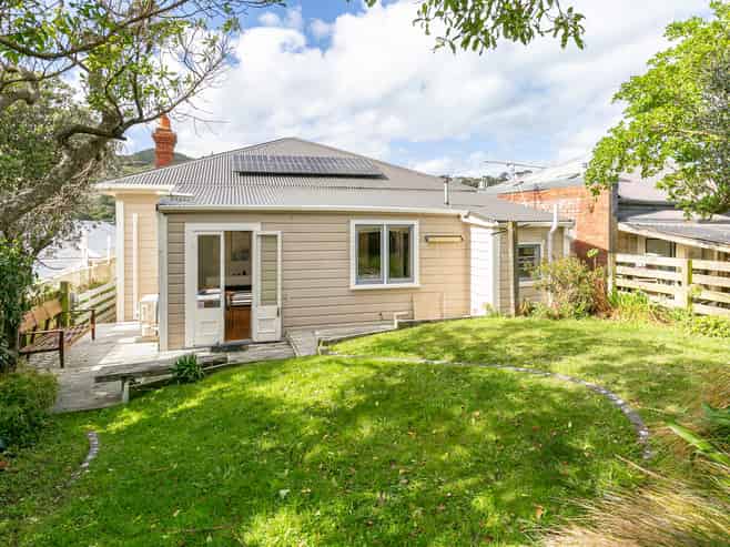 32 Eden Street, Island Bay