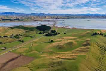  Corner Marfells Beach and Clifford Roads, Lake Grassmere