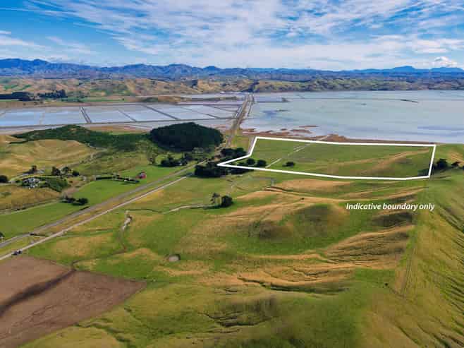  Corner Marfells Beach and Clifford Roads, Lake Grassmere