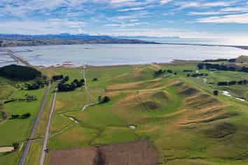  Corner Marfells Beach and Clifford Roads, Lake Grassmere