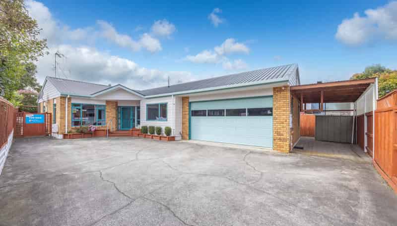 1A Macdonald Road, Glenview