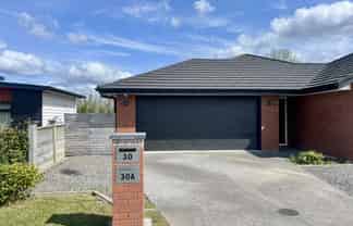 30 Leebank Cres, Riverhead