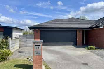 30 Leebank Cres, Riverhead