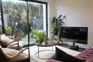 5/82 East Coast Road, Milford