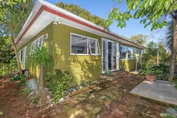 12 Heatherlea Street, Outer Kaiti