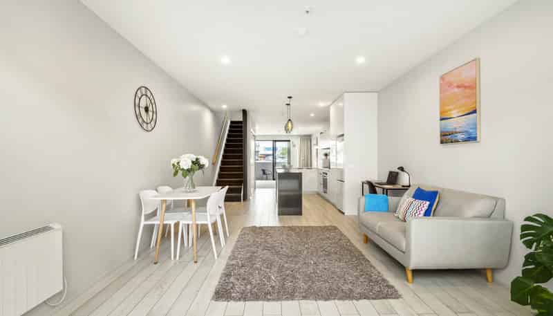 27/4 Stables Lane, Silverdale