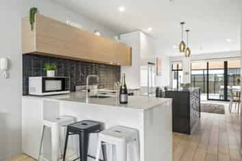 27/4 Stables Lane, Silverdale