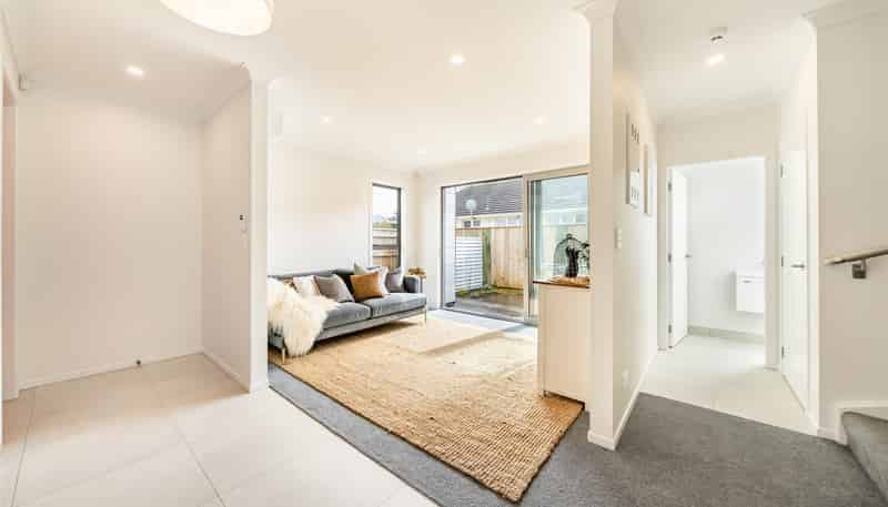 44b  Pine Avenue, Upper Hutt