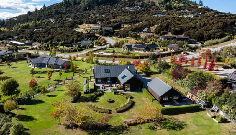 10 Hidden Hills Drive, Wanaka