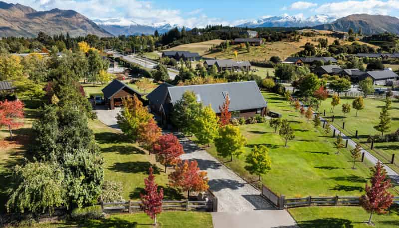 10 Hidden Hills Drive, Wanaka
