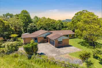 215 Waihoehoe Road, Drury