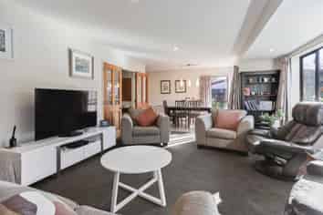 8C Angela Street, Upper Riccarton