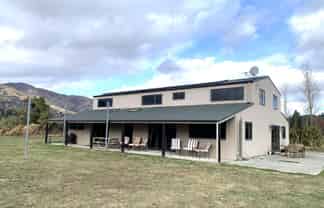 92 Lachlan Avenue, Hawea Flat