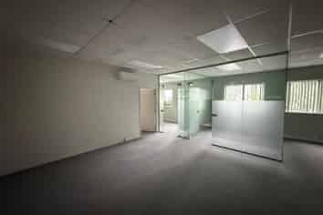 Rare Retail Space in Tightly Held Titirangi