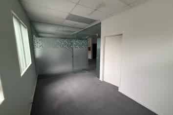 Rare Retail Space in Tightly Held Titirangi