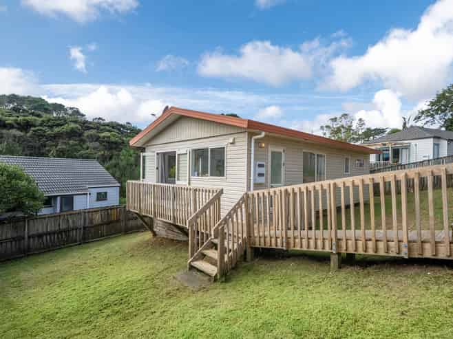 2/66 Spinella Drive, Bayview