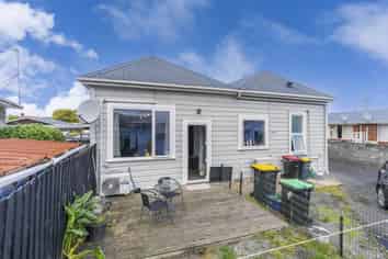 76 and 76A Bay View Road, South Dunedin