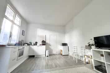 Auckland - Address withheld