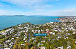 125 Braemar Road, Castor Bay