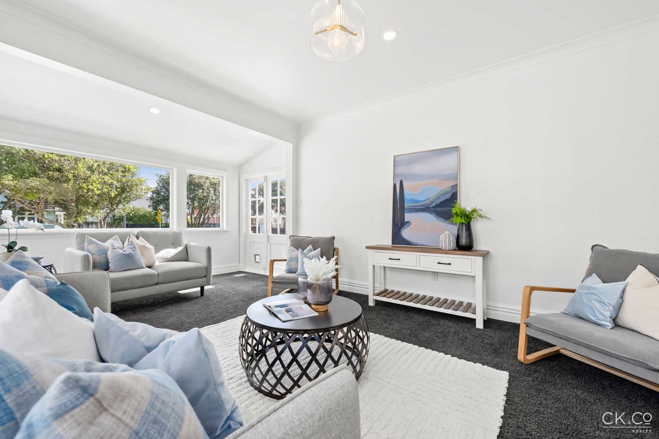 STYLISH, SUNNY AND MOVE-IN READY - Ansicht 3