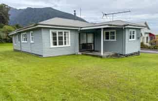 13 Main Road, Fox Glacier